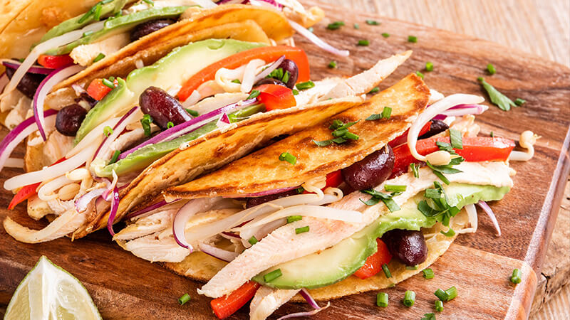 Tacos birria au poulet poché