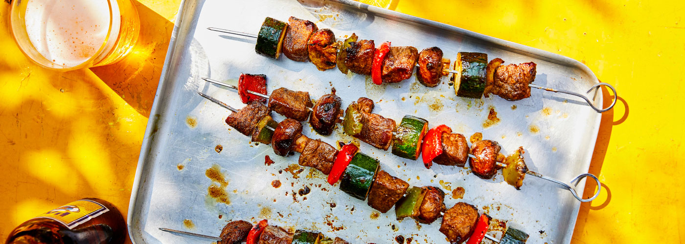 Brochettes de Steak et Légumes au Barbecue