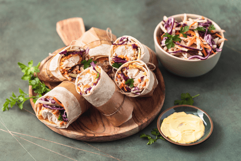 Wraps de poulet pané et coleslaw